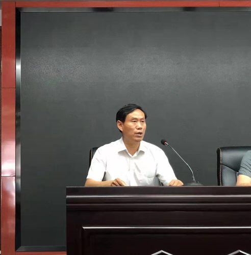 郑州市第107高级中学政教处副主任王江海发言